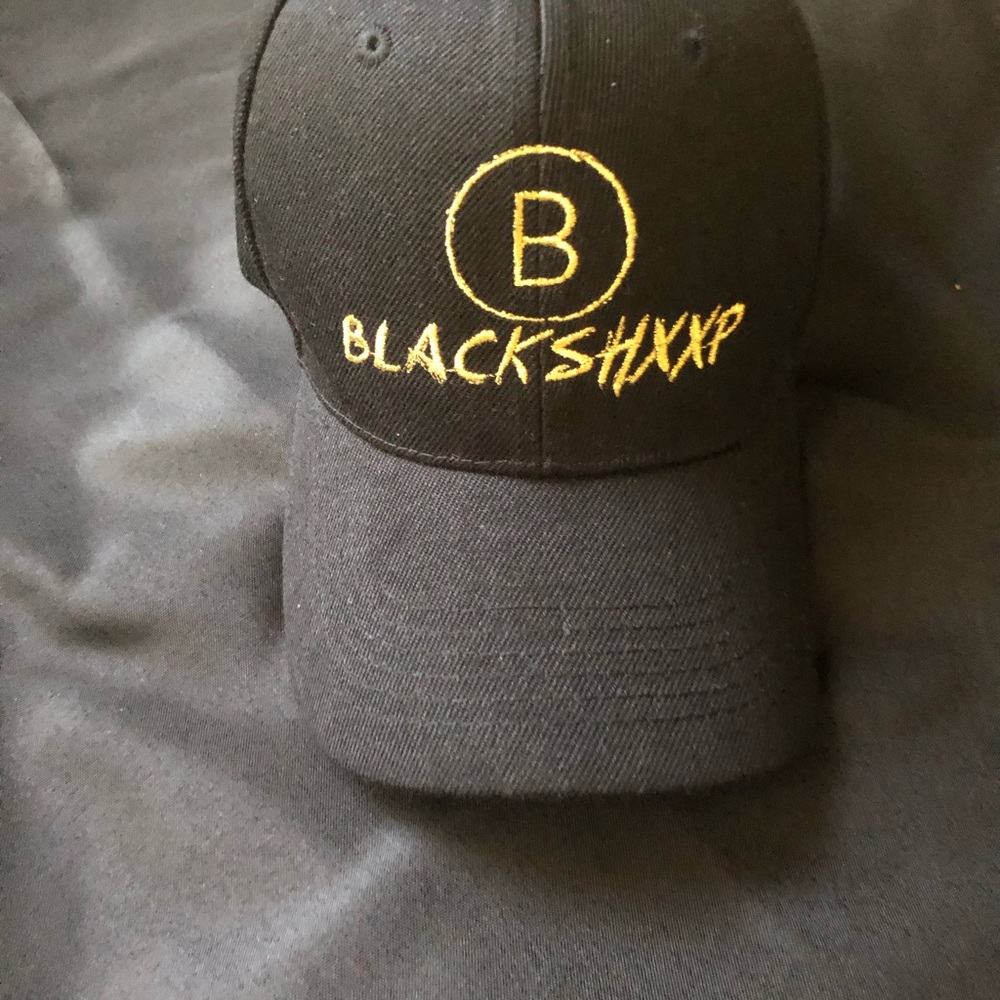 Hat - Picture 3 of 4
